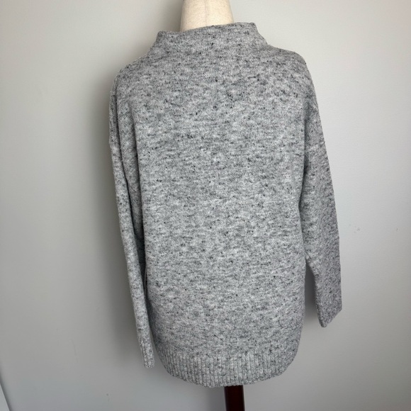 Well Worn brand Sweater - Picture 2 of 5